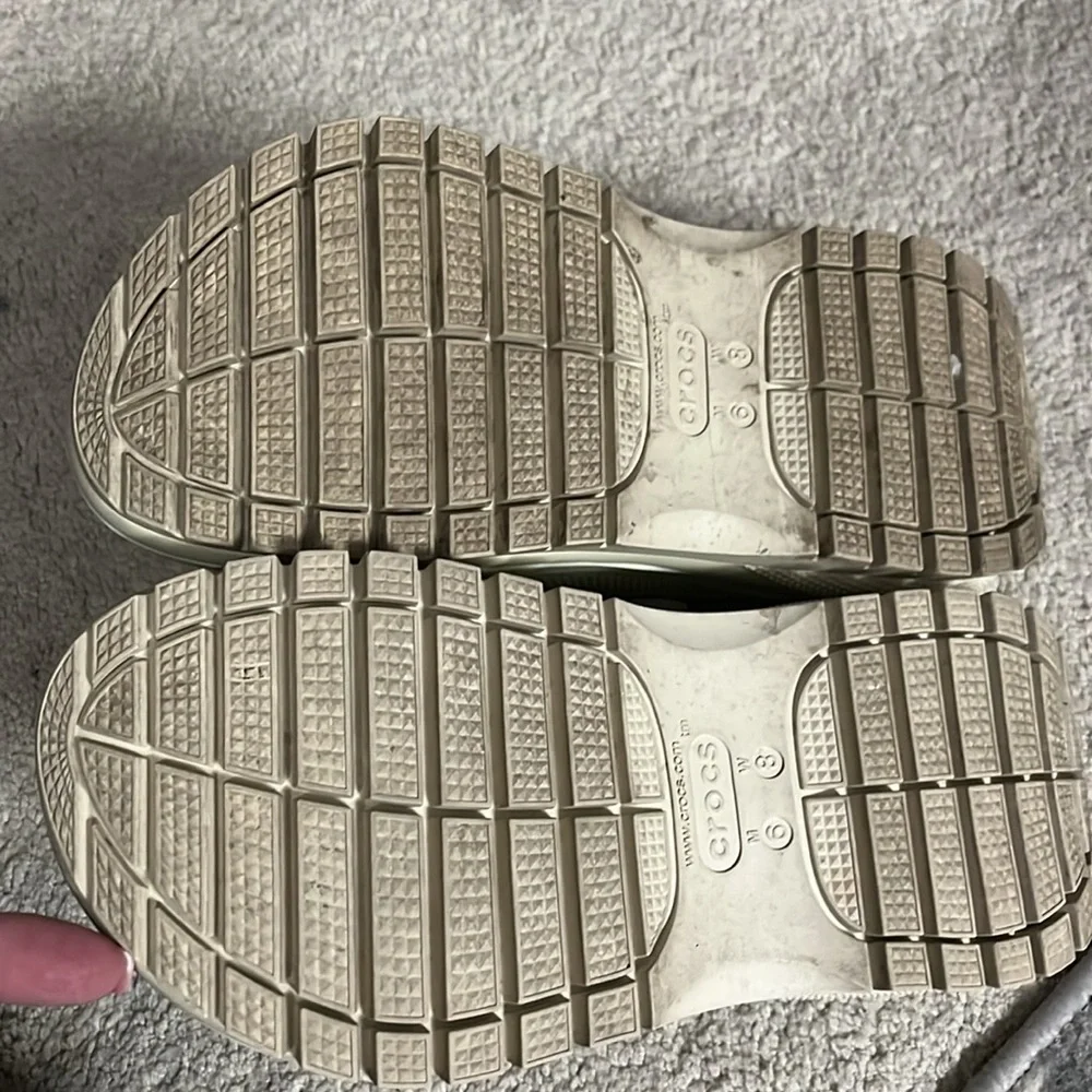 Beige crocs with thick heels women’s size 8 - Picture 4 of 7